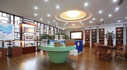 辦公一樓展廳-精細化工中間體定制合成新方向